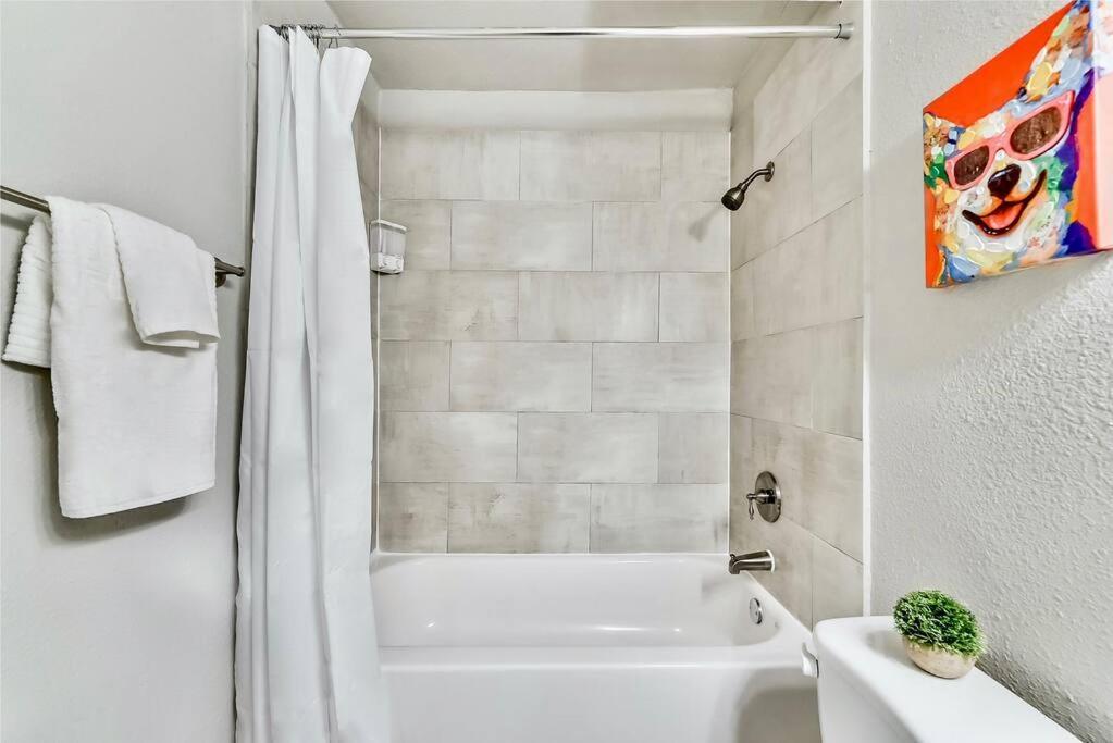 Dallas Boutique Flat + Arboretum Tickets Included Buitenkant foto